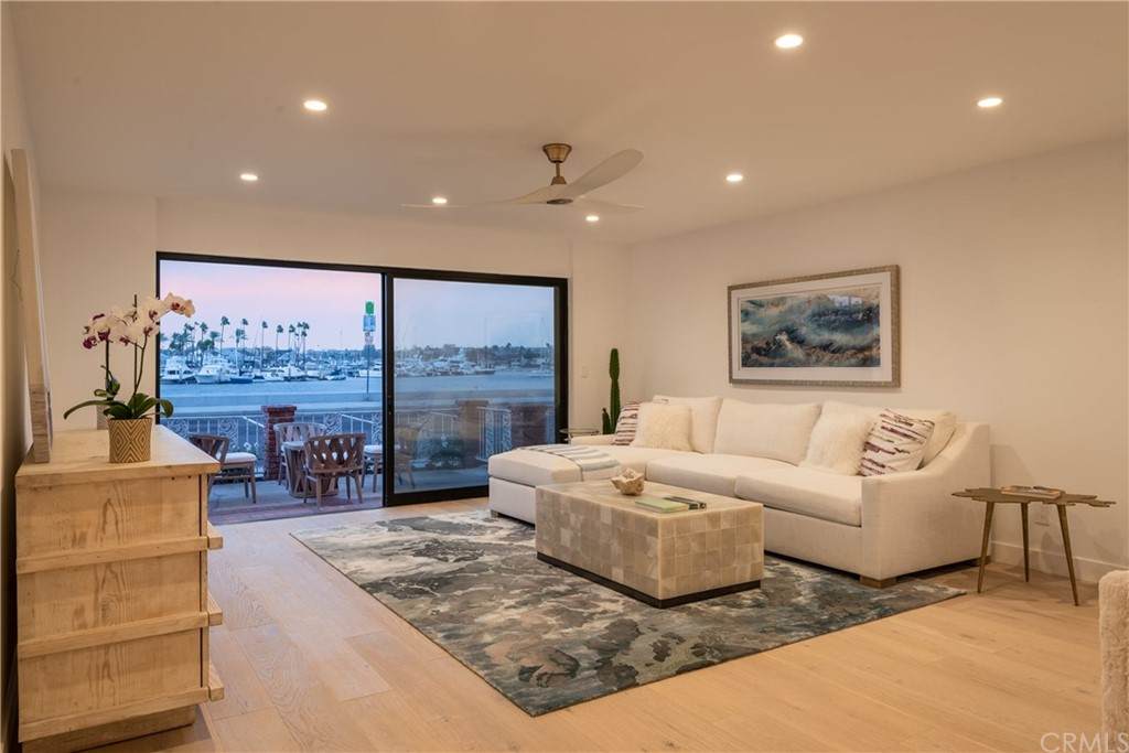 1817 Bay Avenue - Photo 1