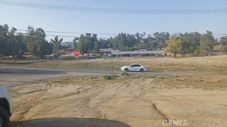 25690 Holland Road - Photo 1