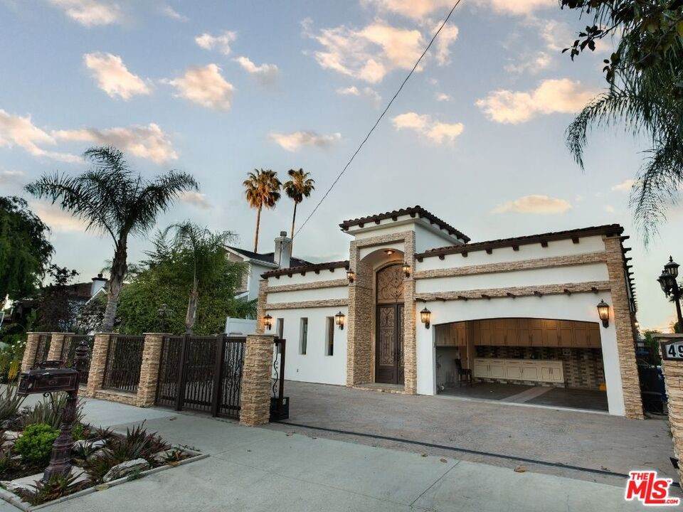4908 Collett Avenue - Photo 1