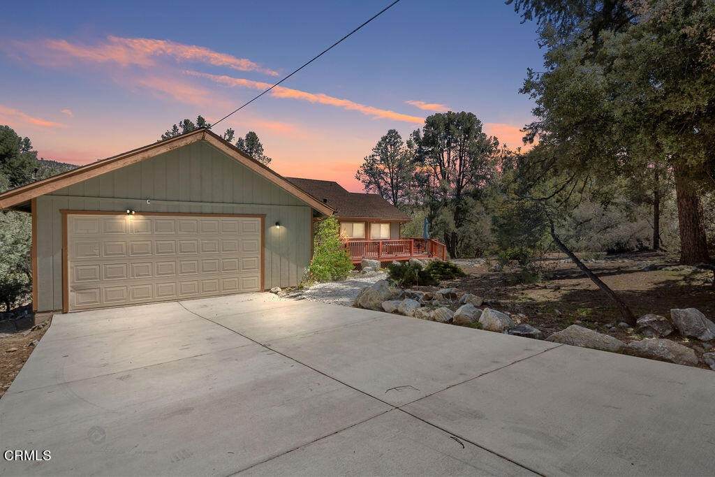 2104 Birchwood Way - Photo 1
