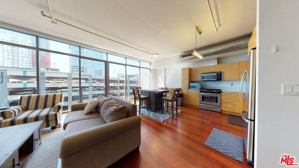 1100 Hope Street - Photo 1
