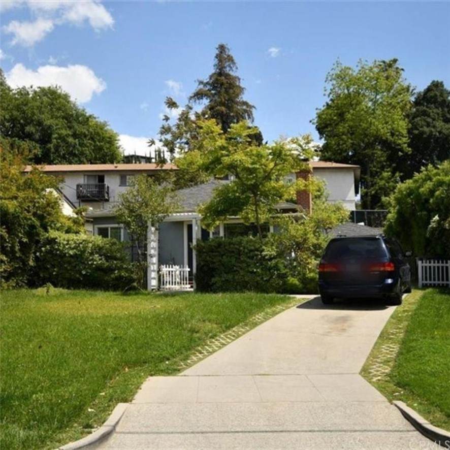 862 Chapman Avenue - Photo 1