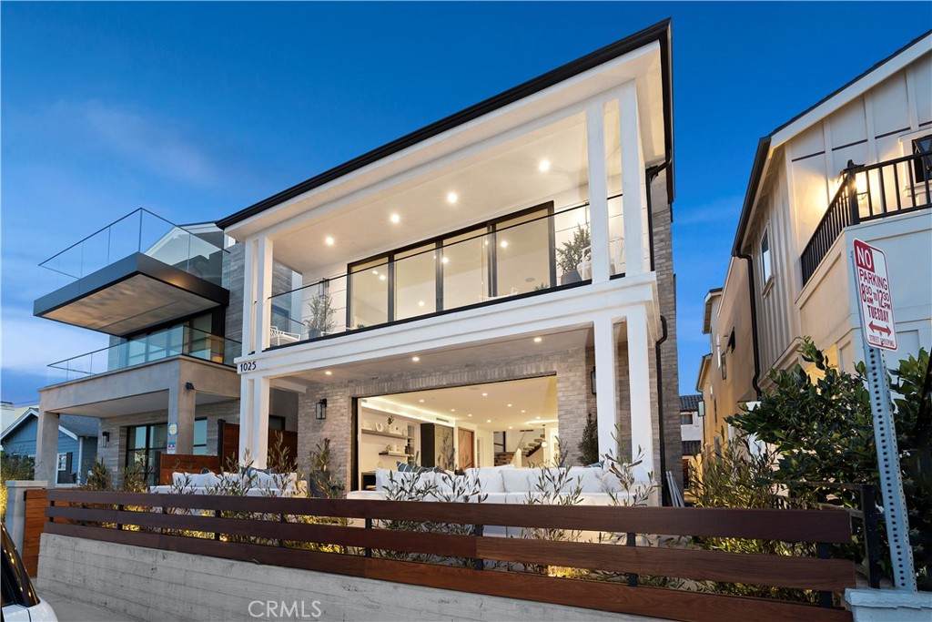 1025 Balboa Boulevard - Photo 1