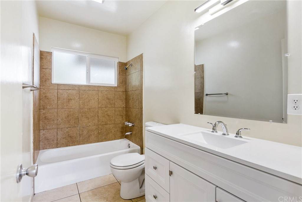 537 Catalina Avenue - Photo 1