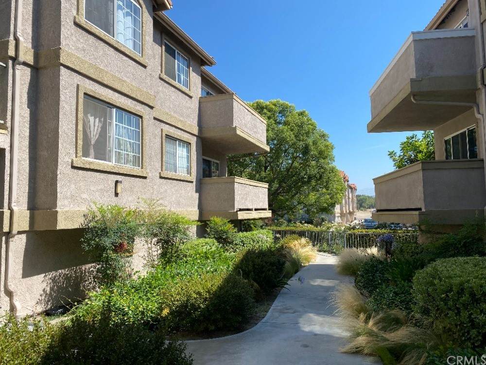 1524 Spruce Street - Photo 1