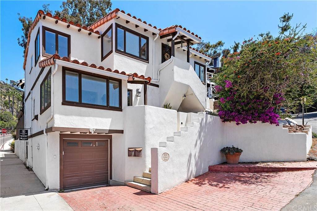 302 Ashton Drive - Photo 1