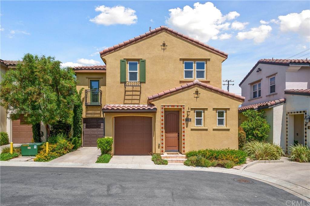 656 Calle Valle - Photo 1