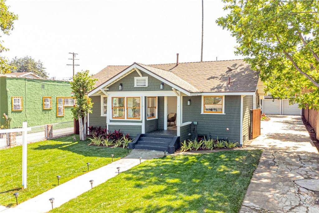 2912 6th Avenue - Photo 1