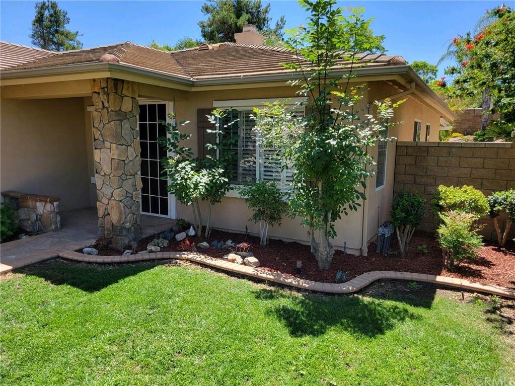 1432 Pinewood Drive - Photo 1