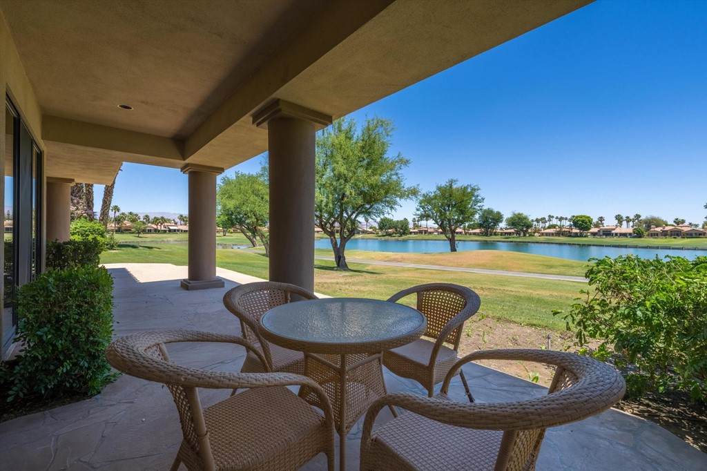 54422 Inverness Way - Photo 1