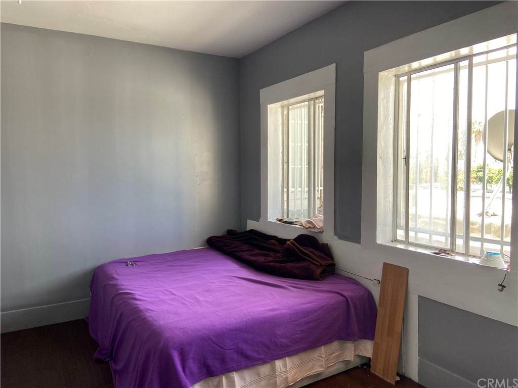 311 San Marino Avenue - Photo 1