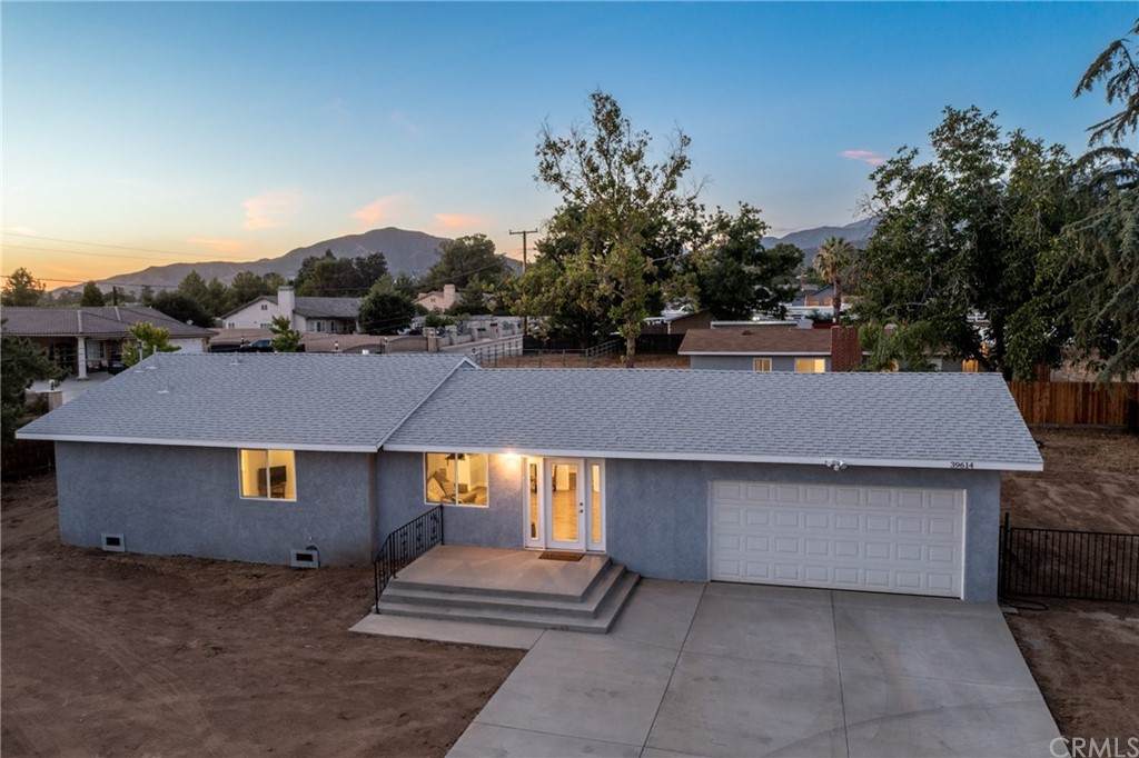 39614 Brookside Avenue - Photo 1