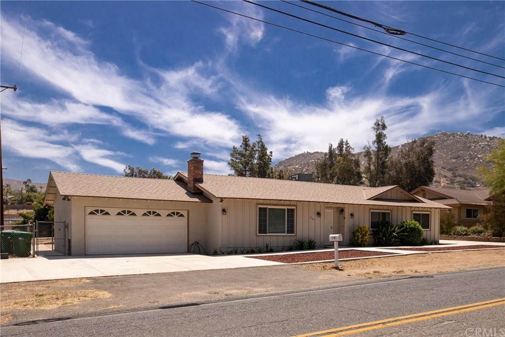 3141 Hillside Avenue - Photo 1