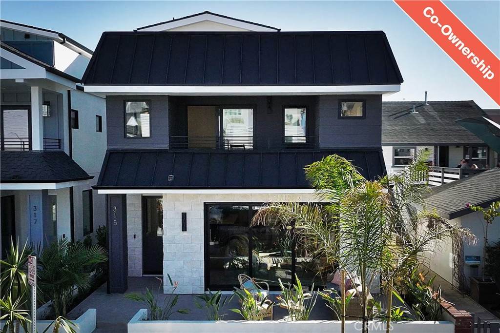 315 Bay Avenue - Photo 1