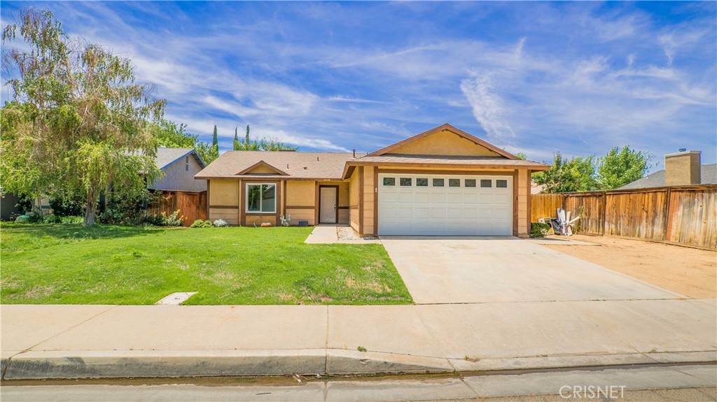 44149 Fenhold Street - Photo 1