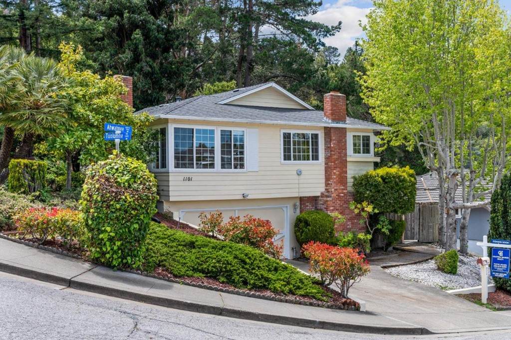 1101 Ahwahnee Drive - Photo 1
