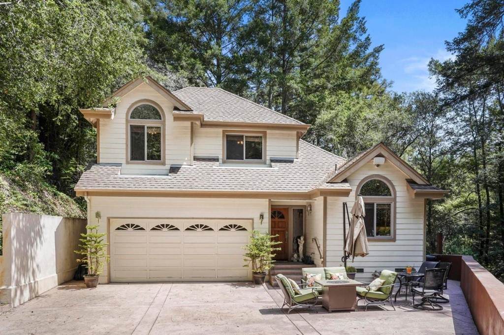 2880 El Rancho Drive - Photo 1