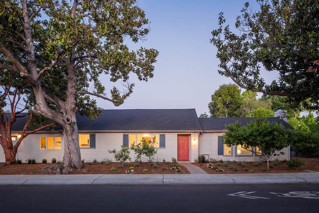 702 Garland Drive - Photo 1