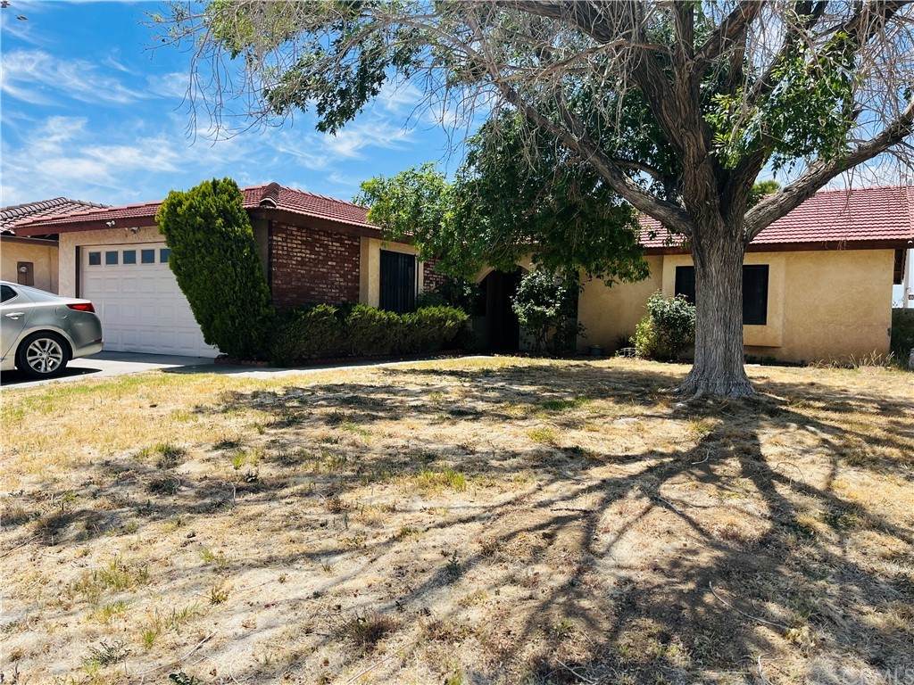 44941 Laszlo Street - Photo 1