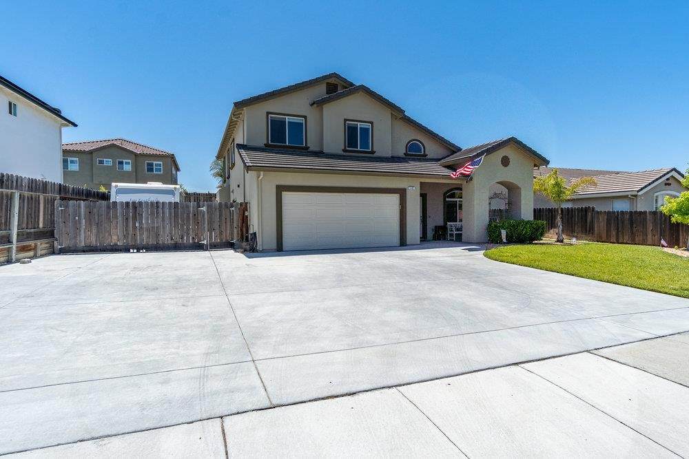 1401 Mesquite Drive - Photo 1