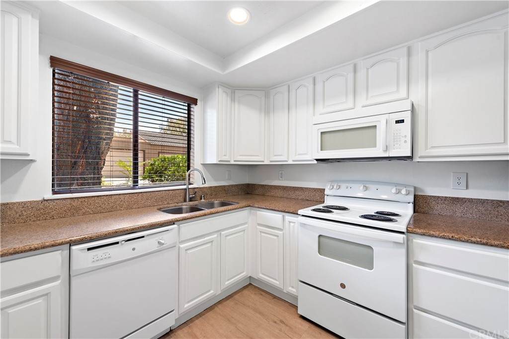 31291 Nine Drive - Photo 1