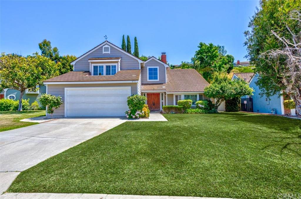 571 Weymouth Court - Photo 1