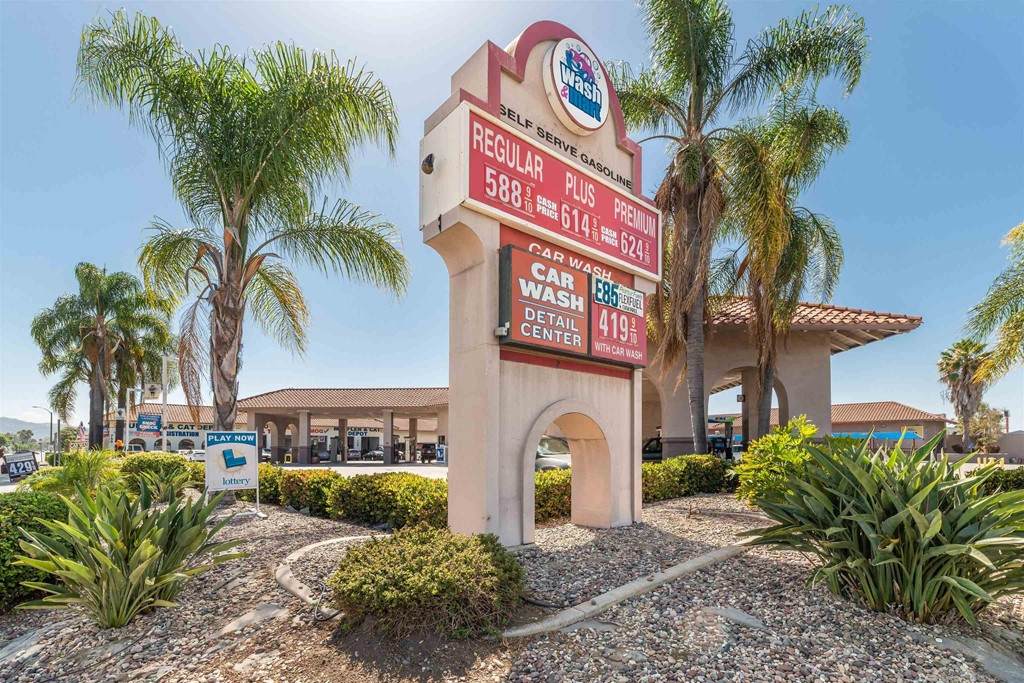 750 Escondido Blvd - Photo 1