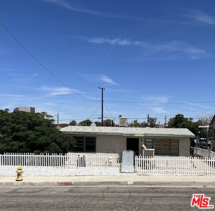 413 Wilshire Place - Photo 1