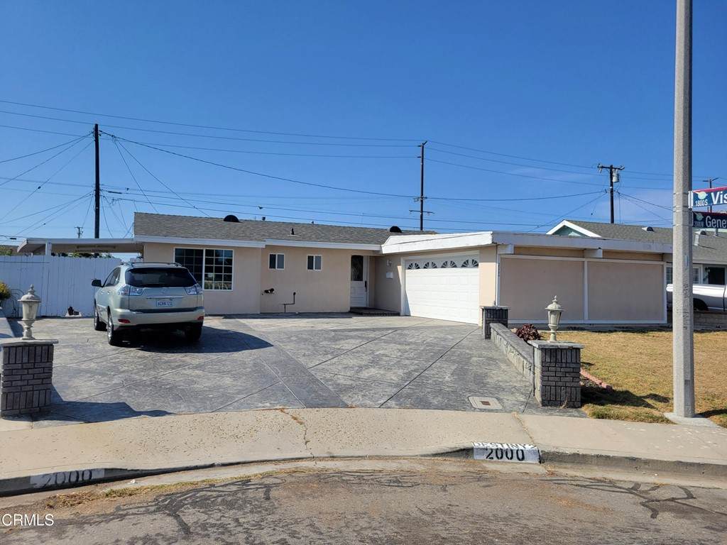 2000 Geneva Way - Photo 1