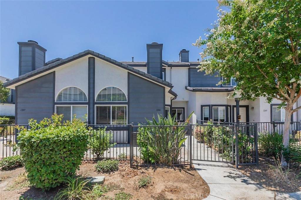 1555 Orange Avenue - Photo 1