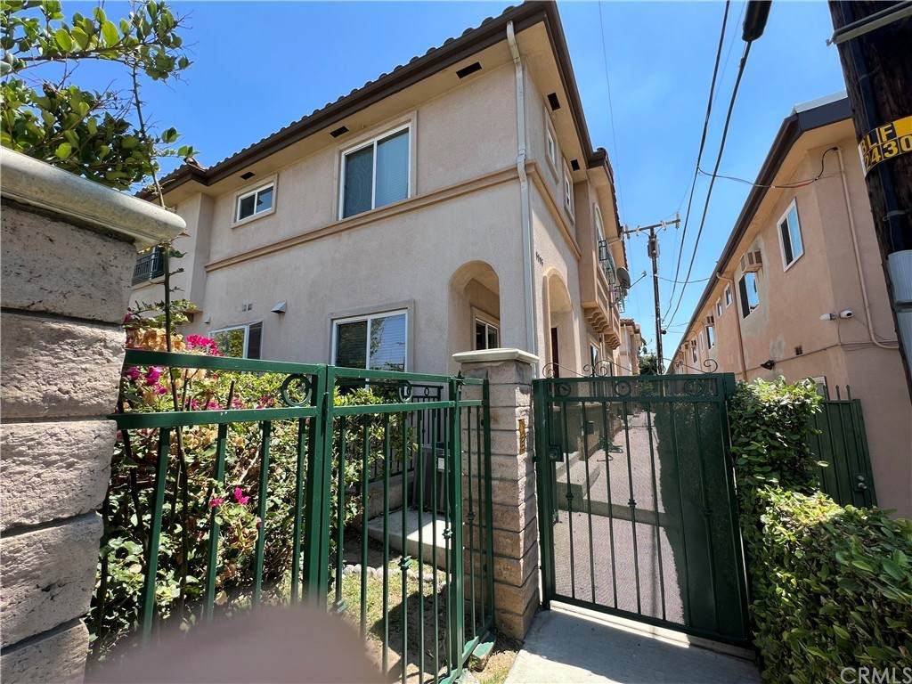 9006 Greenwood Avenue - Photo 1