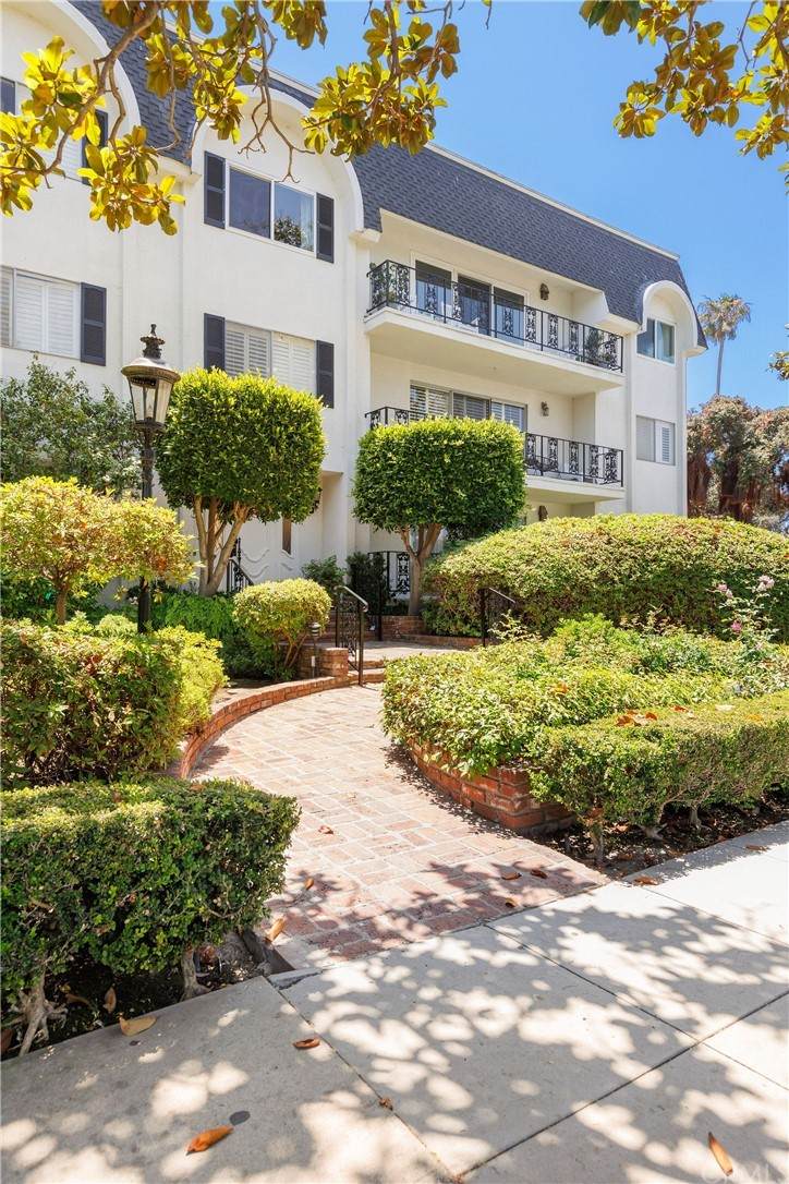 404 San Vicente Boulevard - Photo 1