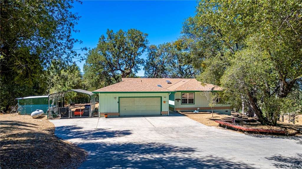 40202 Hillsborough Loop - Photo 1