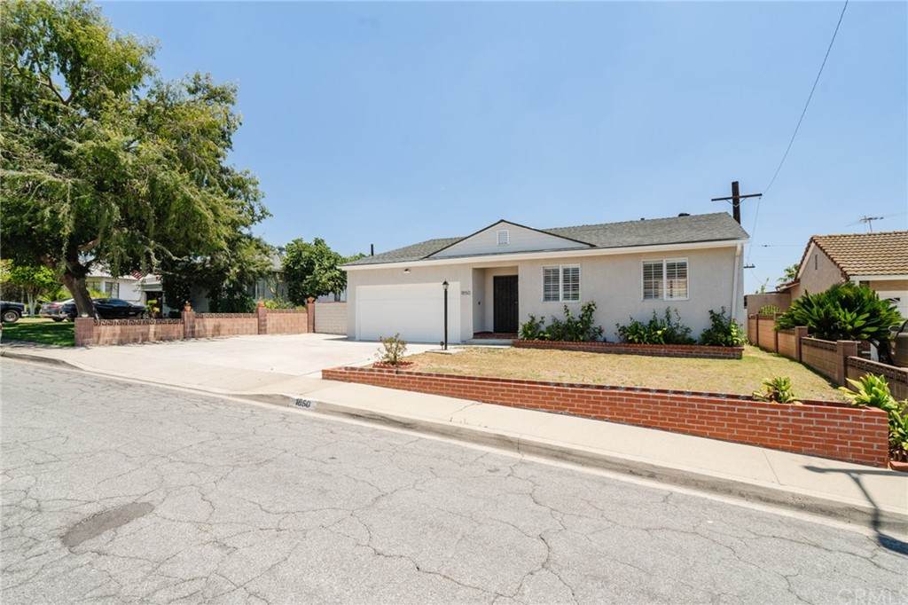 1850 Cliffhill Drive - Photo 1