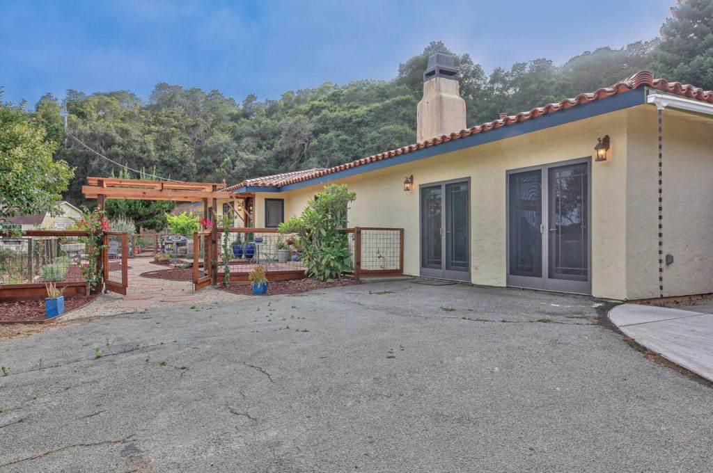 5760 Briarcliff Terrace - Photo 1