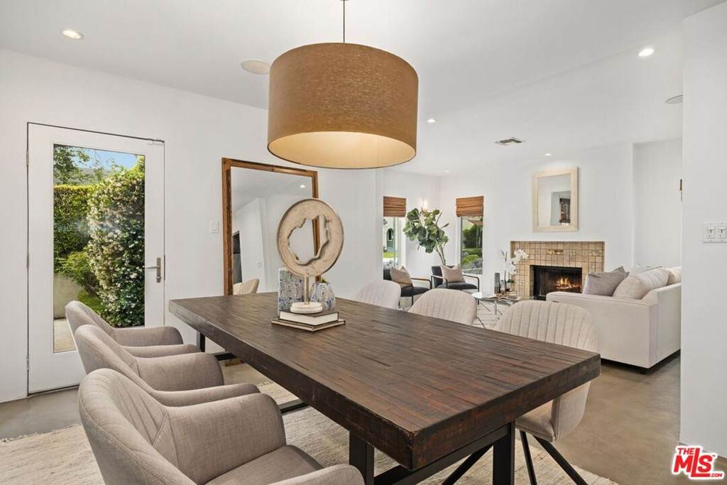 6816 Waring Avenue - Photo 1
