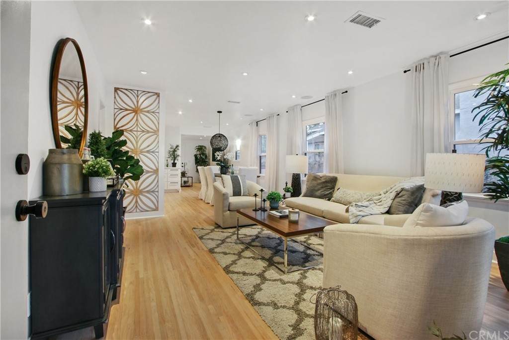 1975 Newport Avenue - Photo 1
