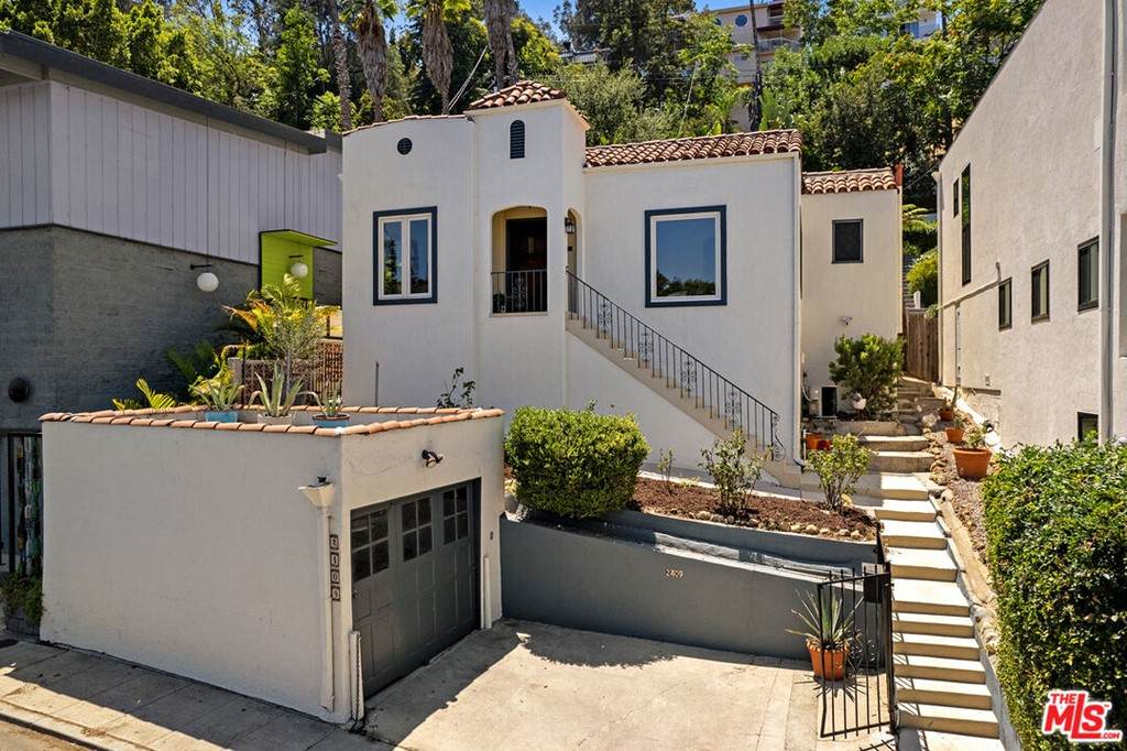 2409 Lake View Avenue - Photo 1