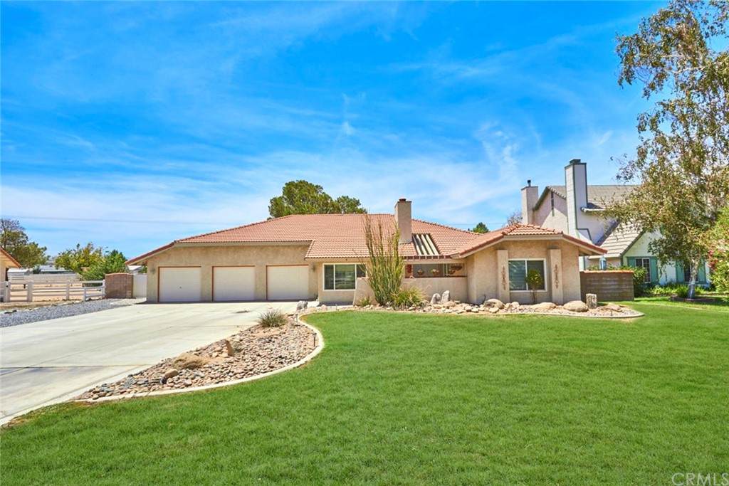 12390 Reata Road - Photo 1