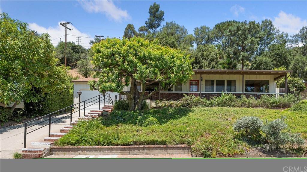 113 Scenic Drive - Photo 1