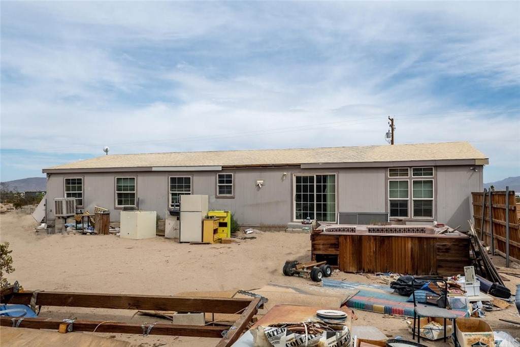 35735 Clark Street - Photo 1