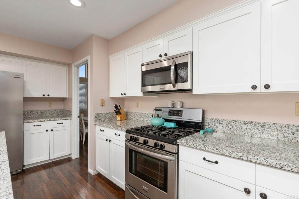 2096 Wedgewood Drive - Photo 1