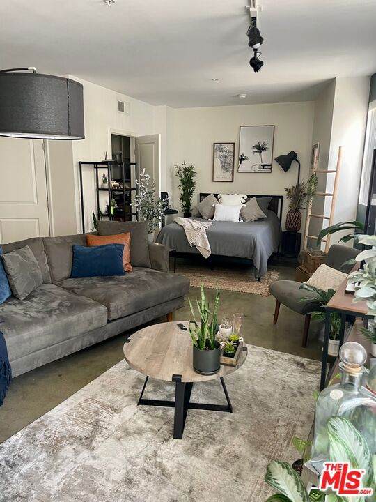 117 Winston Street - Photo 1