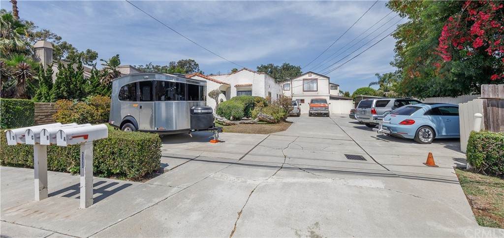 2653 Santa Ana Avenue - Photo 1