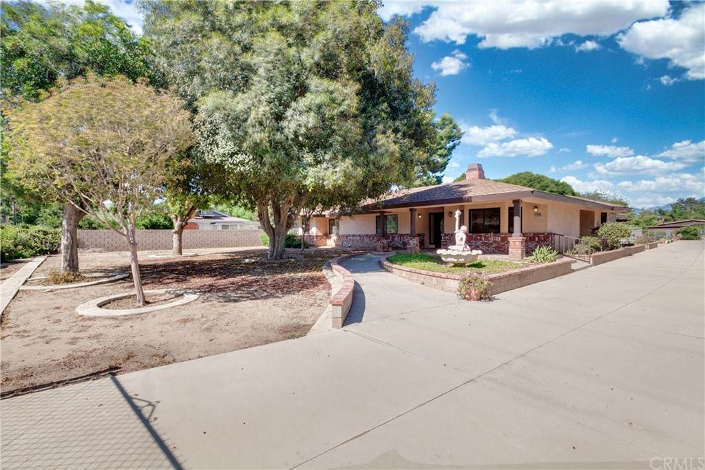 11589 Yorba Avenue - Photo 1