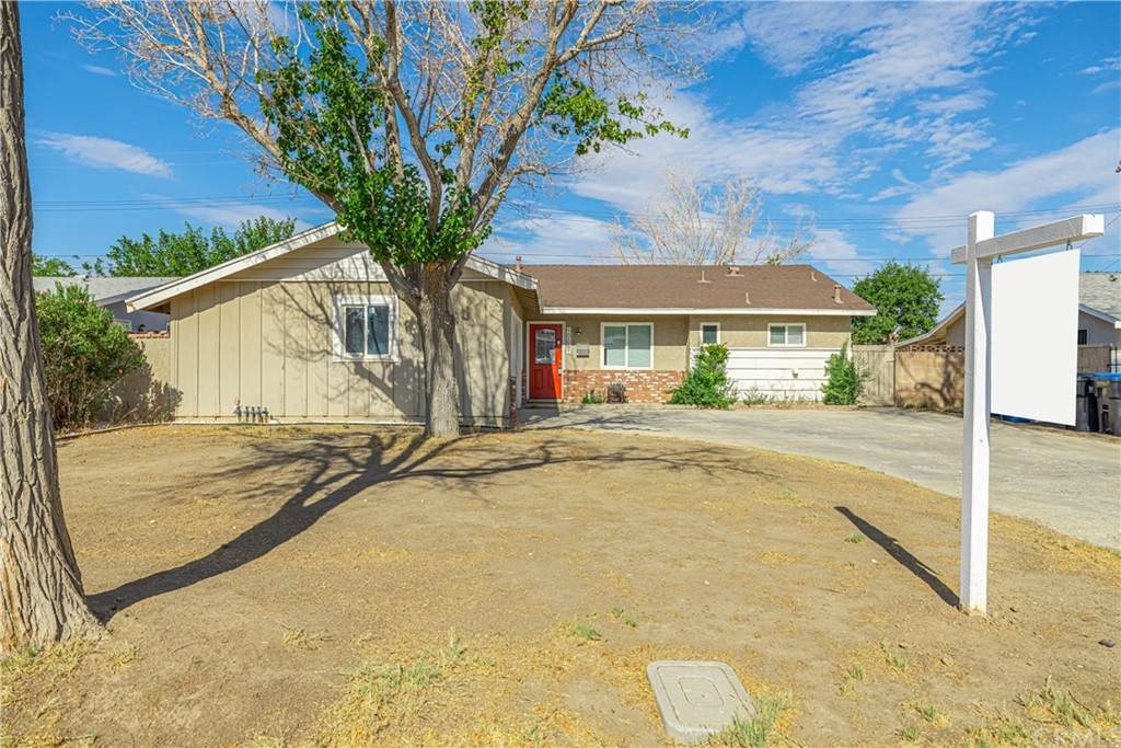 45561 Rodin Avenue - Photo 1