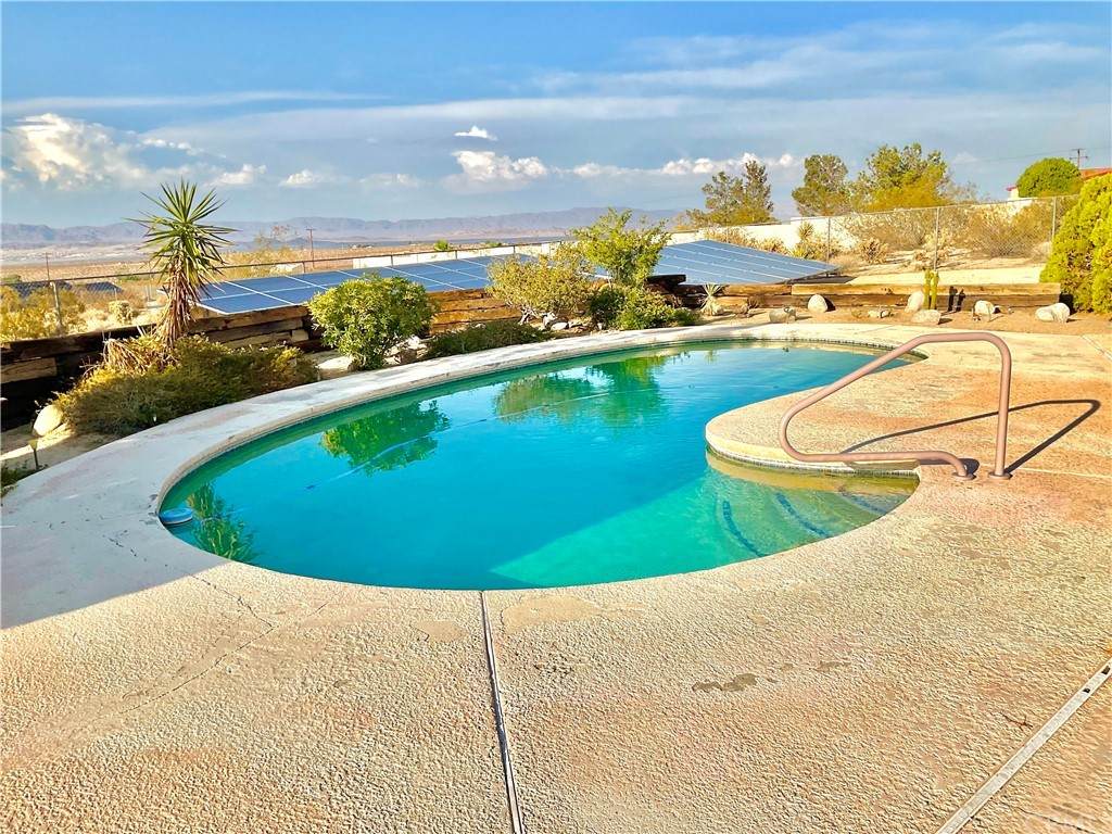 70130 Cottonwood Drive - Photo 1