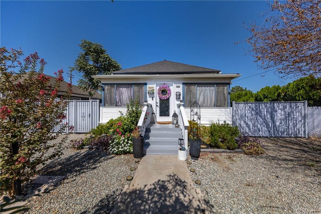 219 Juanita Street - Photo 1