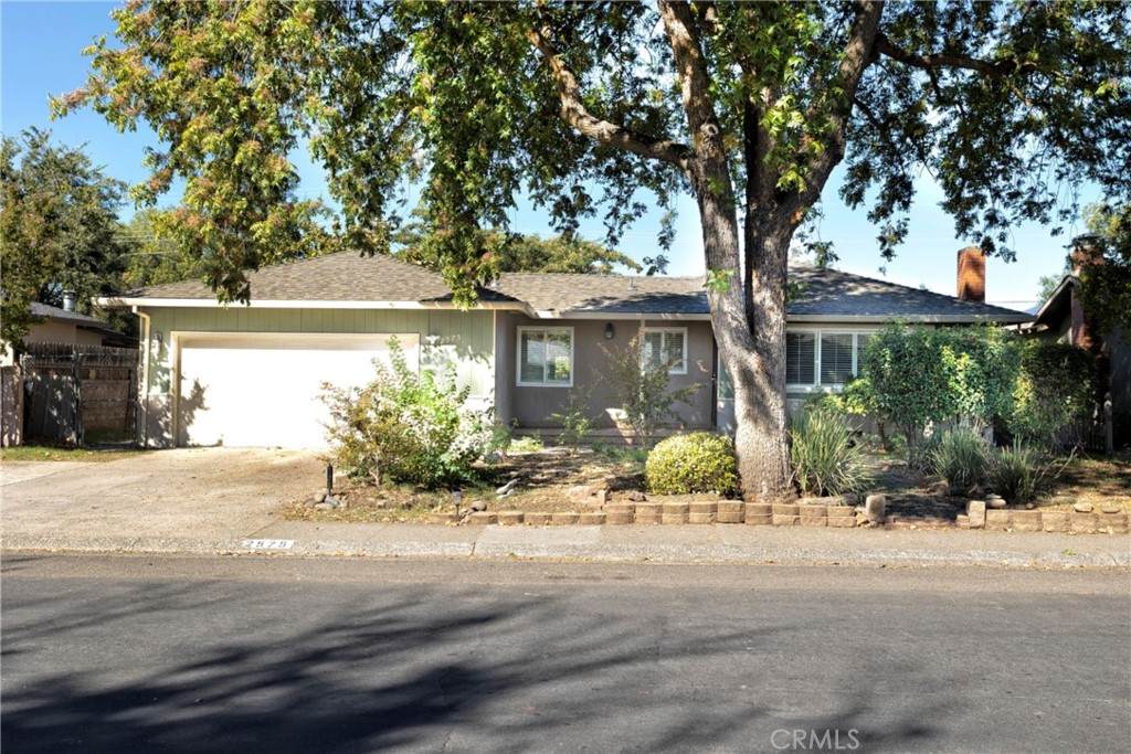 2575 White Avenue - Photo 1
