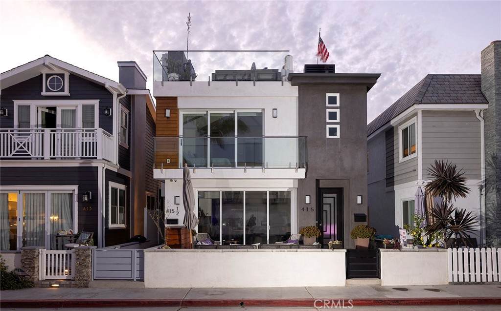 415 1/2 38th Street - Photo 1